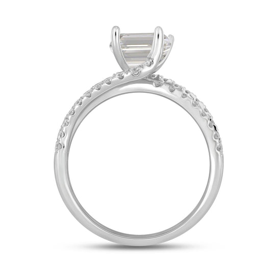 LADIES RING 2CT ROUND/EMERALD DIAMOND 14K WHITE GOLD (CENTER STONE EMERALD DIAMOND 1 1/2CT )
