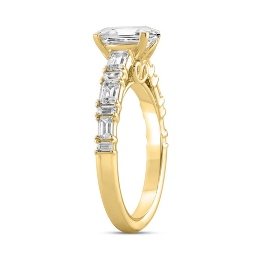 LADIES RING 3.00CT OVAL/BAGUETTE/EMERALD DIAMOND 14K YELLOW GOLD (CENTER STONE OVAL DIAMOND 2.00CT)