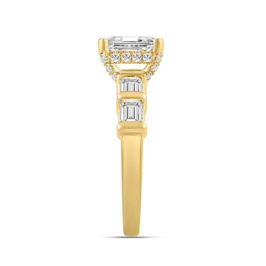 LADIES RING 3 1/4CT ROUND/EMERALD DIAMOND 14K YELLOW GOLD (CENTER STONE EMERALD DIAMOND 2.00CT)