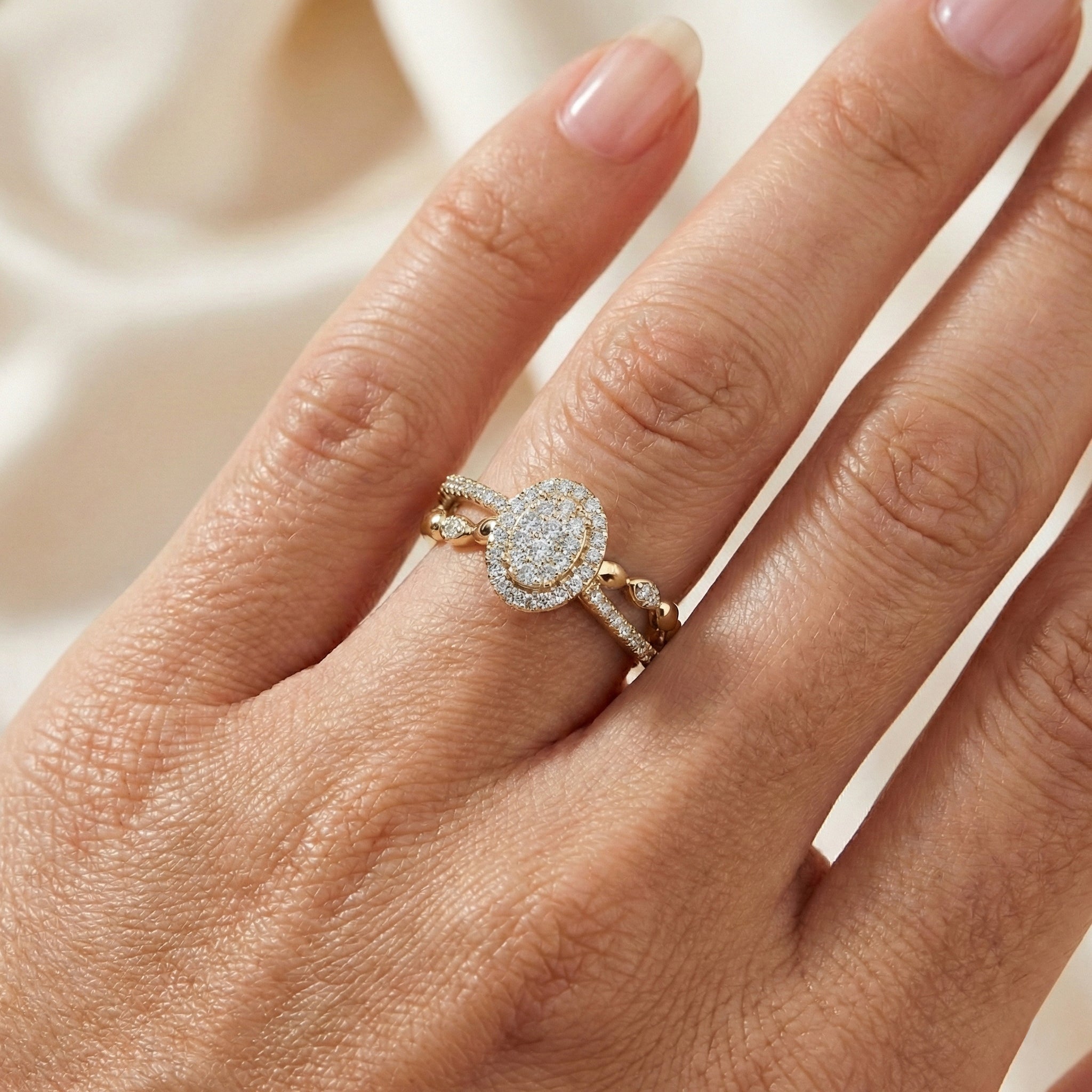 LADIES RING 0.25CT ROUND DIAMOND 10K YELLOW GOLD