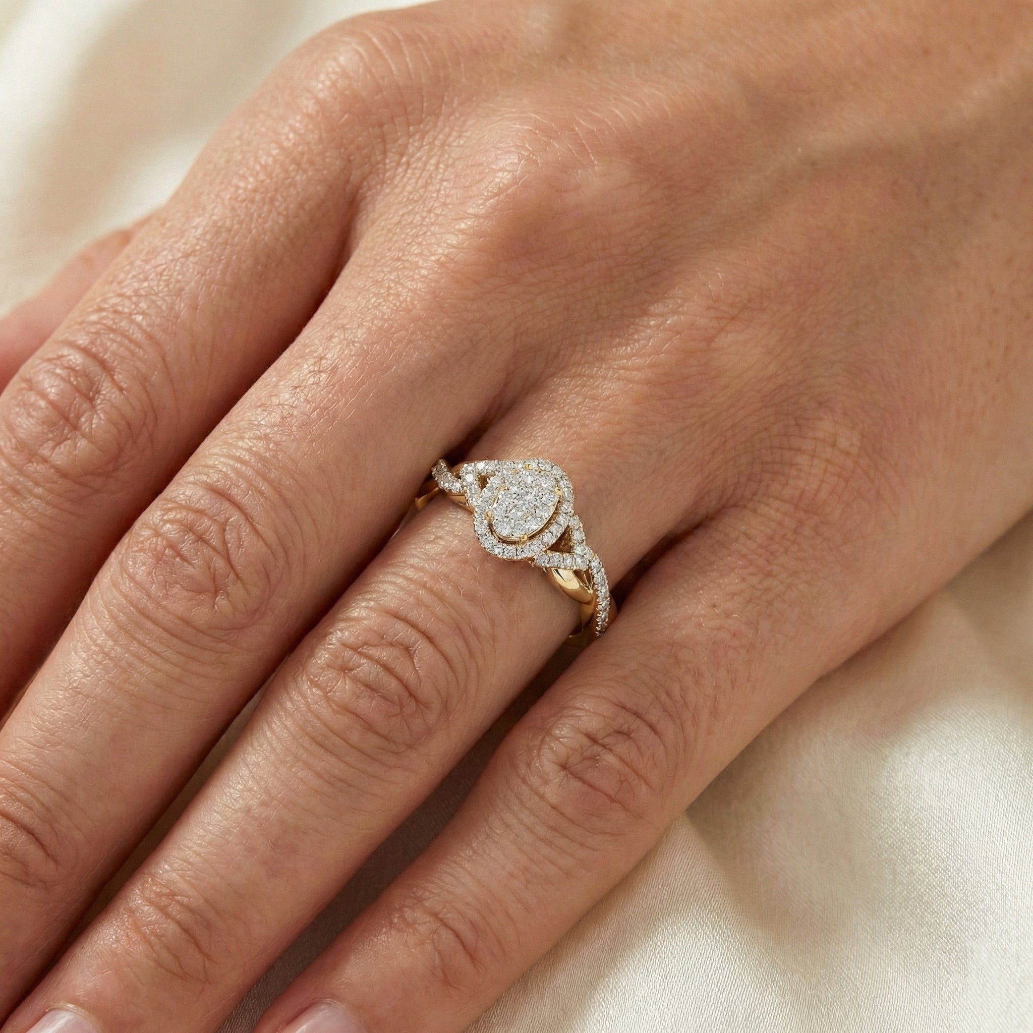 LADIES RING 0.25CT ROUND DIAMOND 10K YELLOW GOLD