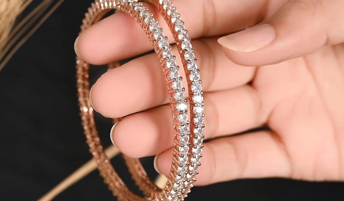 A Sculpted Form That Holds Its Presence - Diamond Outlet Shop