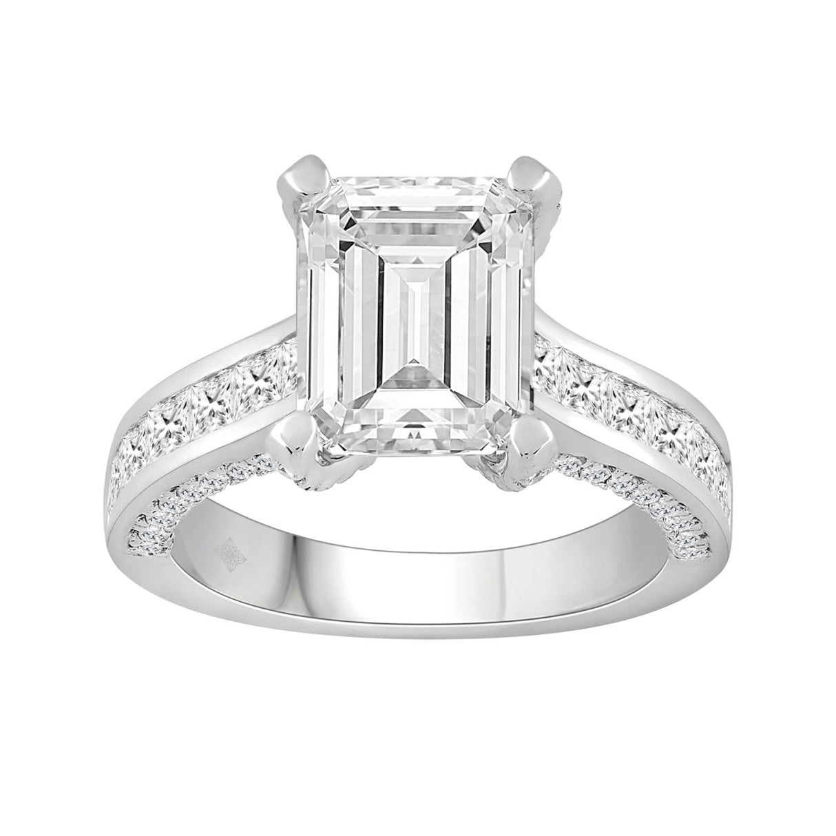 LADIES RING 4 5/8CT ROUND/PRINCESS/EMERALD DIAMOND 14K WHITE GOLD (CENTER STONE EMERALD DIAMOND 3CT )