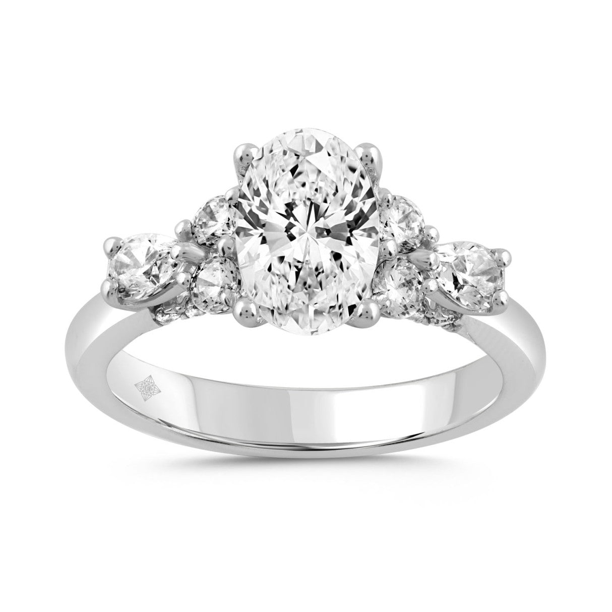 LADIES RING 2 3/4CT ROUND/PEAR/OVAL DIAMOND 14K WHITE GOLD (CENTER STONE OVAL DIAMOND 2.00CT)