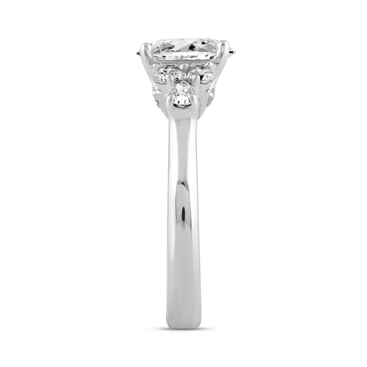 LADIES RING 2 3/4CT ROUND/PEAR/OVAL DIAMOND 14K WHITE GOLD (CENTER STONE OVAL DIAMOND 2.00CT)