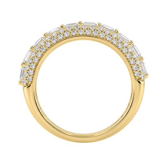 Elegant 14K Yellow Gold Ladies Ladies Ring 3 1/4Ct Round & Emerald Cut Diamonds