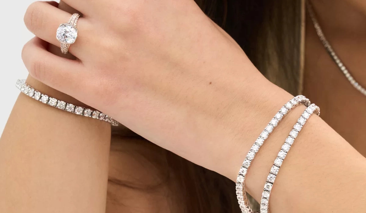 Why Fashion Bracelets Are Trending Right Now in Houston - Diamond Outlet Shop